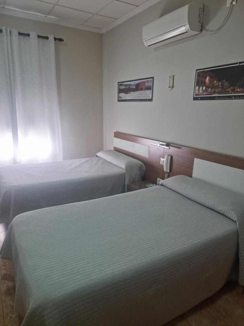 Hostal Restaurante El Paraiso دون بينيتو المظهر الخارجي الصورة