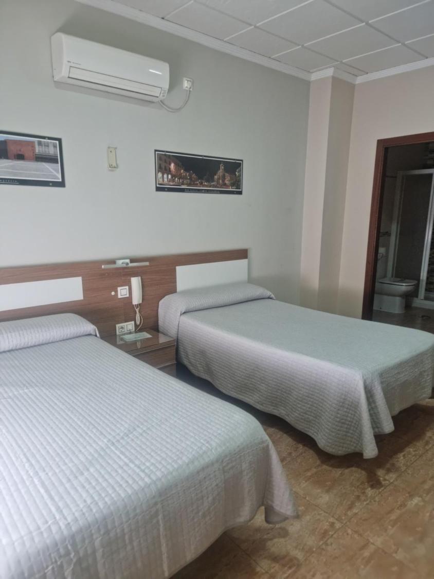 Hostal Restaurante El Paraiso دون بينيتو المظهر الخارجي الصورة