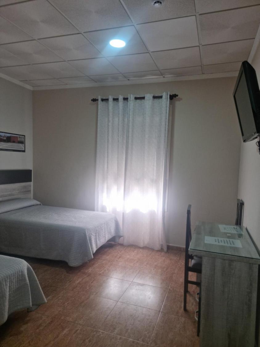Hostal Restaurante El Paraiso دون بينيتو المظهر الخارجي الصورة